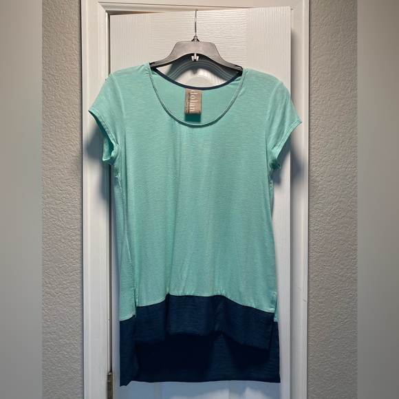 Anthropologie Tops - Anthropologie (Dolan Brand) blue combo short-sleeve shirt, longer in back.